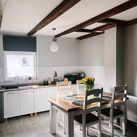 Проживание в семье Na Orzeszkowej *